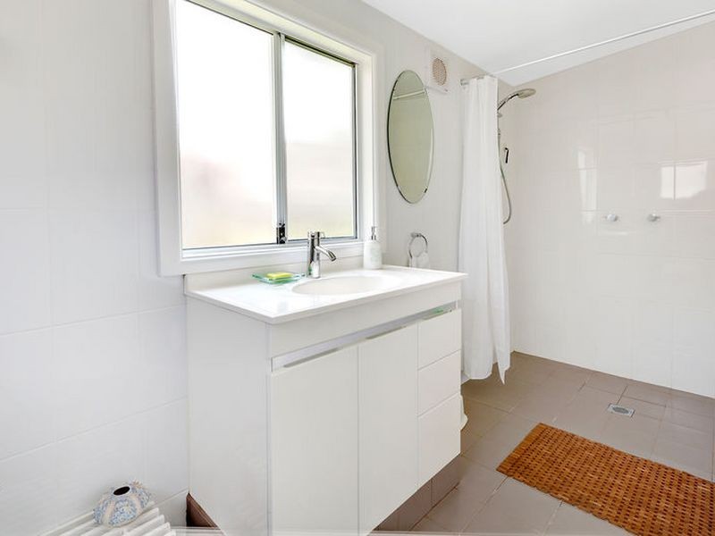 24 Waratah Parade, Narraweena NSW 2099