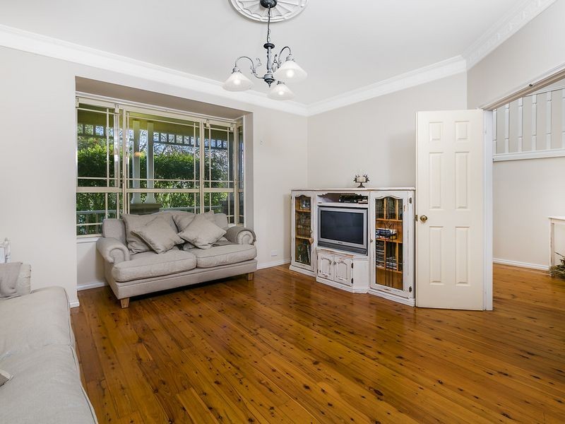 4 Arnott Crescent, Warriewood NSW 2102