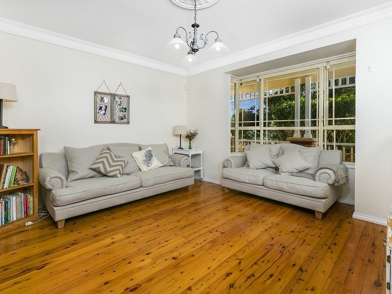 4 Arnott Crescent, Warriewood NSW 2102