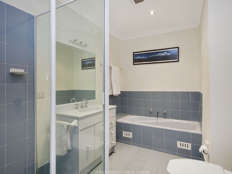 42/30 Macpherson Street, Warriewood NSW 2102