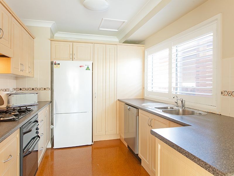 10 Blackwood Rd, North Curl Curl NSW 2099