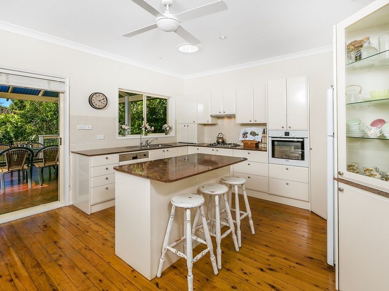 4 Arnott Crescent, Warriewood NSW 2102