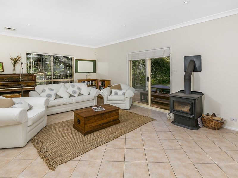 4 Arnott Crescent, Warriewood NSW 2102