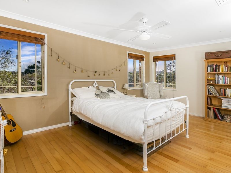 4 Arnott Crescent, Warriewood NSW 2102