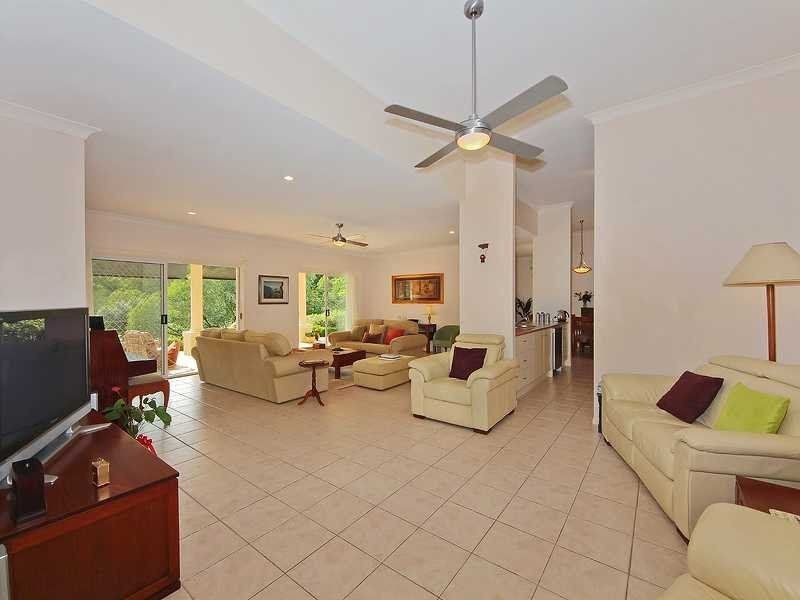 163 Gardenia Drive, Bonogin QLD 4213