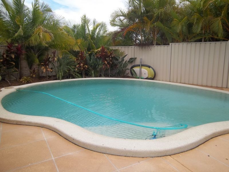 10 Callicarpa Street, Reedy Creek QLD 4227