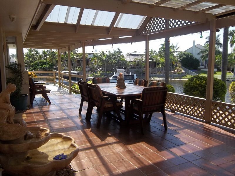 3 De Haviland Avenue, Benowa QLD 4217