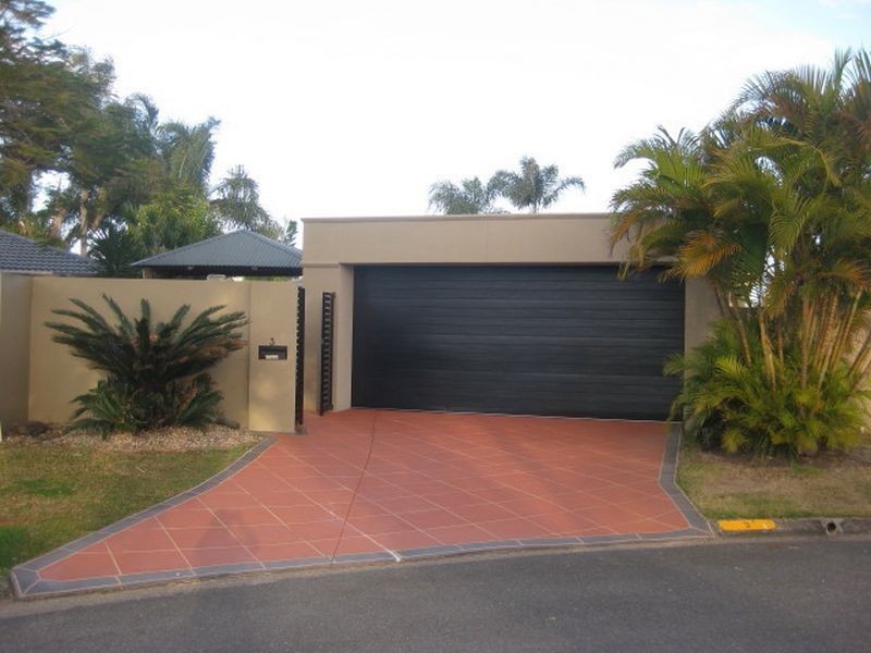 3 De Haviland Avenue, Benowa QLD 4217