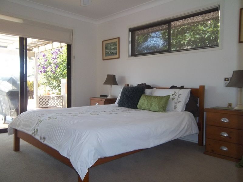 3 De Haviland Avenue, Benowa QLD 4217