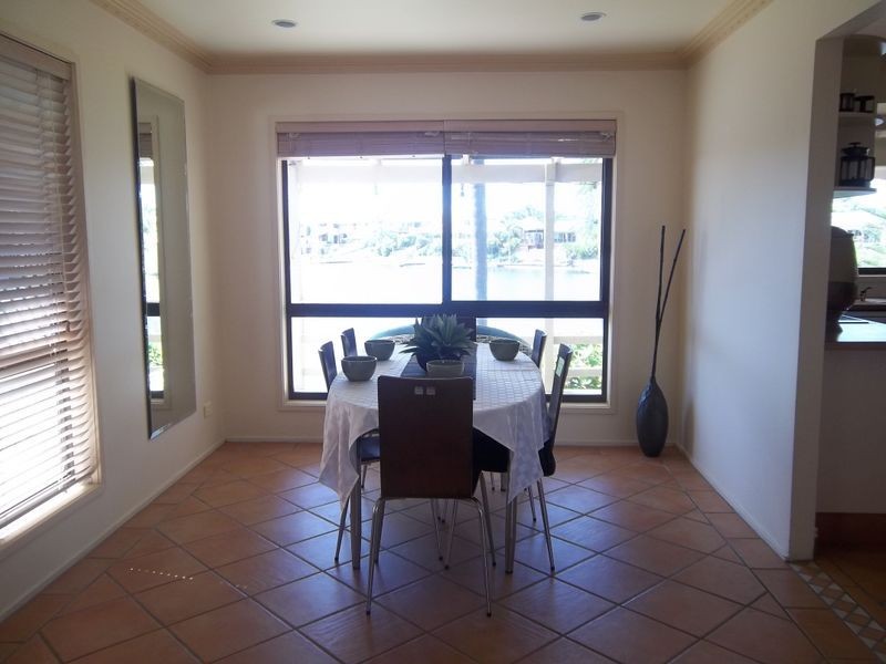 3 De Haviland Avenue, Benowa QLD 4217