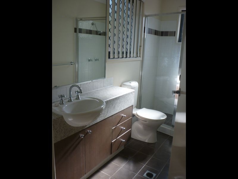 1/2 Palma Crescent, Varsity Lakes QLD 4227