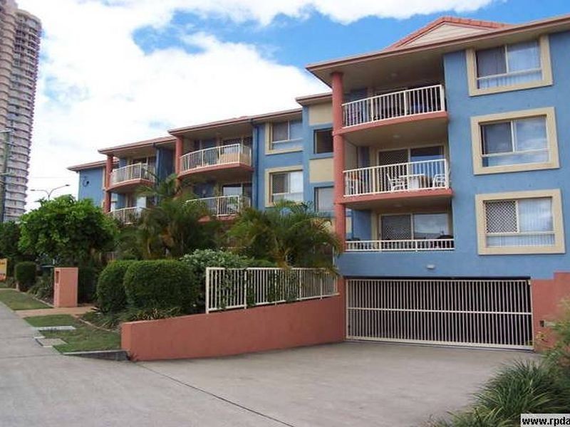 6/2-4 Mountain View Drive, Miami QLD 4220