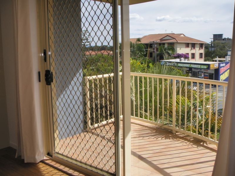 6/2-4 Mountain View Drive, Miami QLD 4220