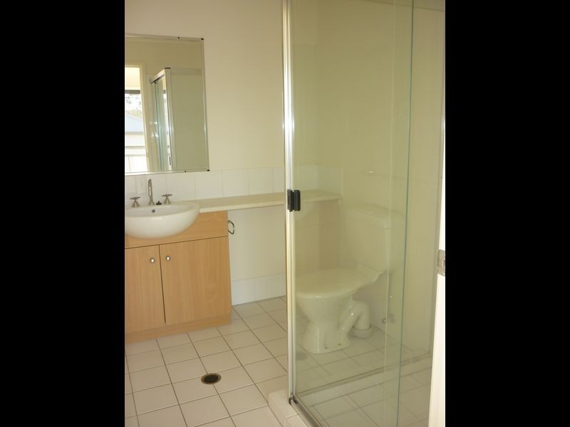 9/18 Geraldton Drive, Varsity Lakes QLD 4227