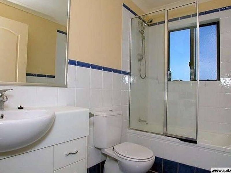 4/23 Peppertree Circuit, Robina QLD 4226