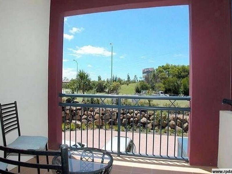 4/23 Peppertree Circuit, Robina QLD 4226