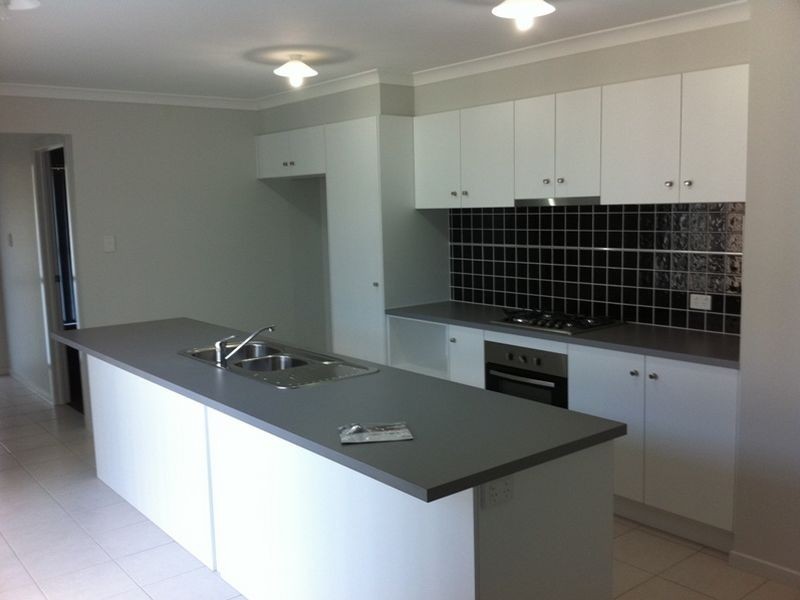 28 Seashell Avenue, Coomera QLD 4209