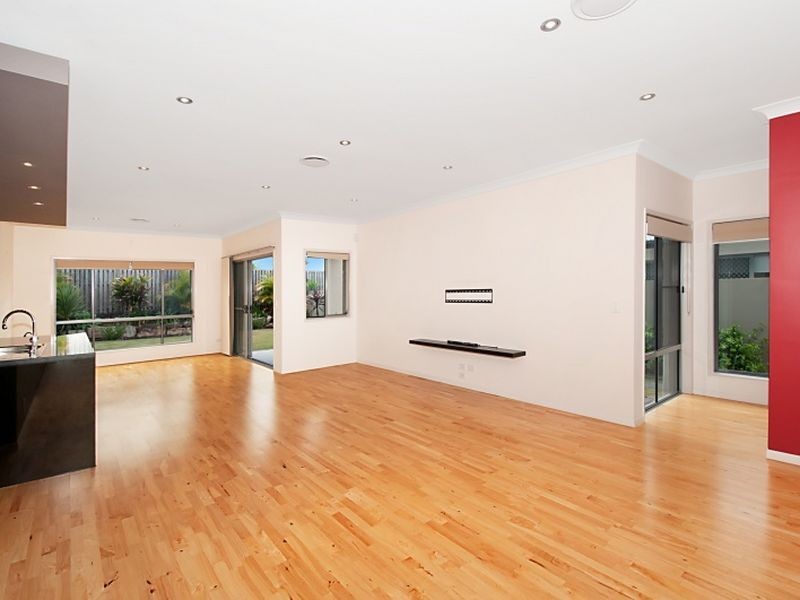 1/16 Heights Drive, Robina QLD 4226