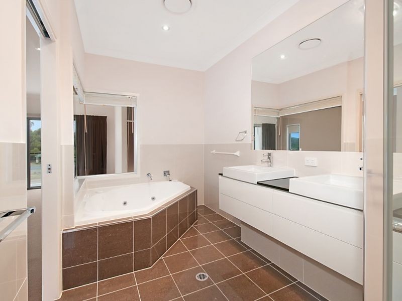 1/16 Heights Drive, Robina QLD 4226