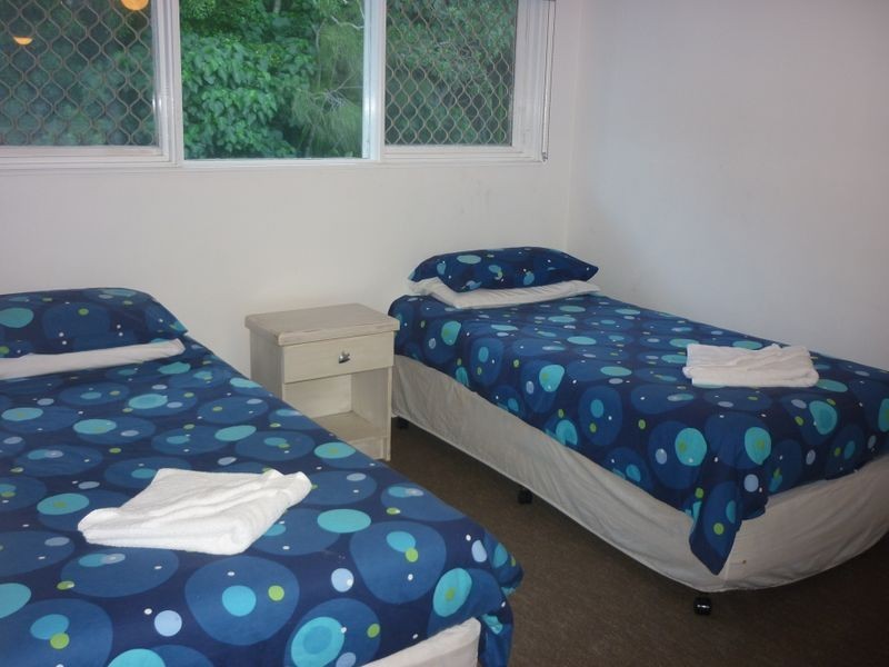 27/122 Marine Parade, Miami QLD 4220