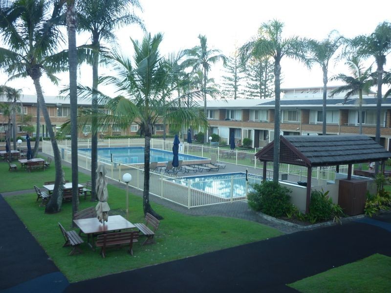 27/122 Marine Parade, Miami QLD 4220