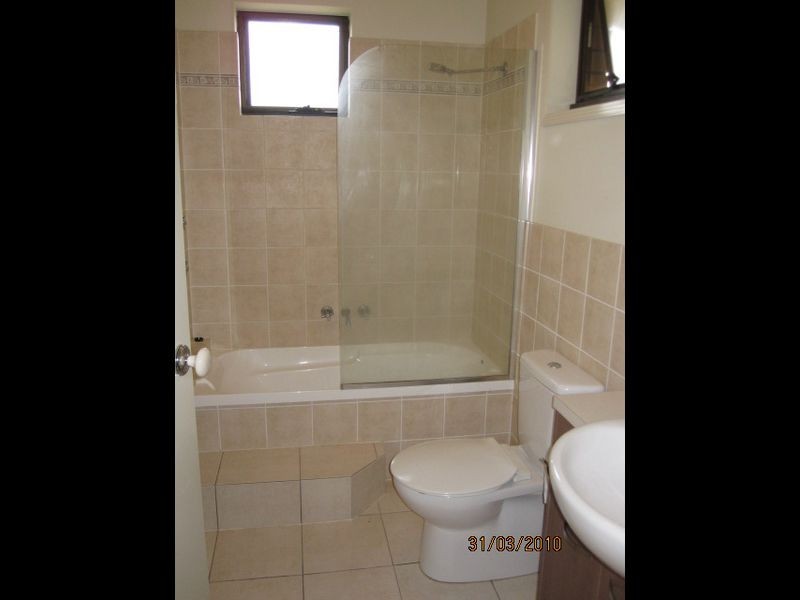 9/27 Ranier Crescent, Varsity Lakes QLD 4227