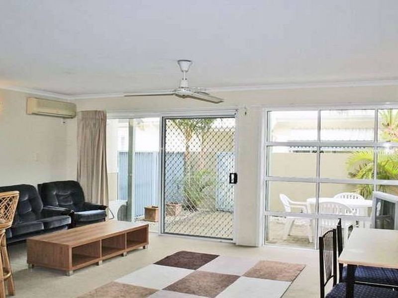 25/16 Crescent Avenue, Mermaid Beach QLD 4218