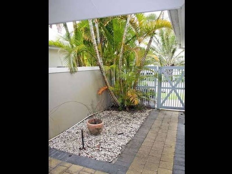 25/16 Crescent Avenue, Mermaid Beach QLD 4218