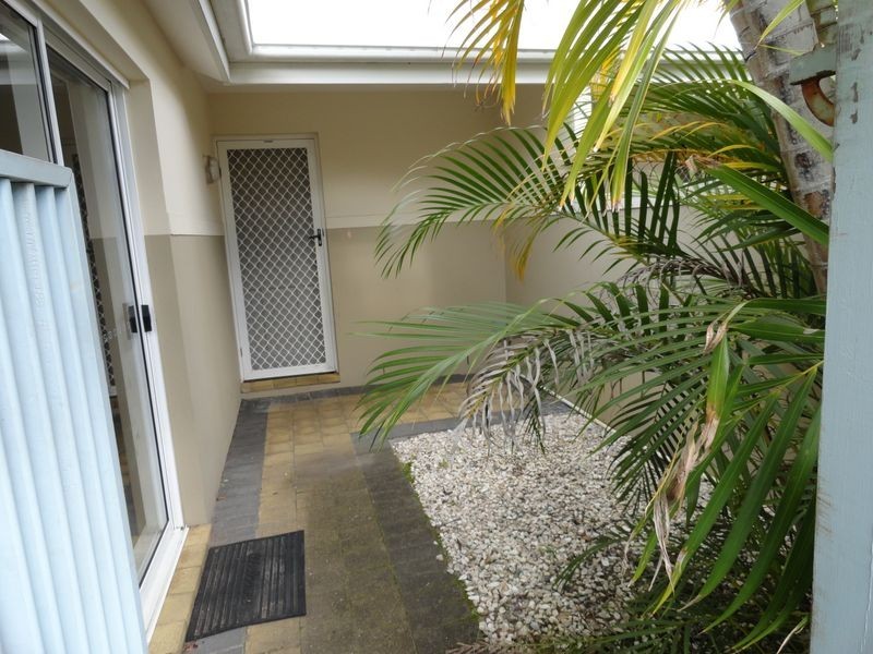 25/16 Crescent Avenue, Mermaid Beach QLD 4218