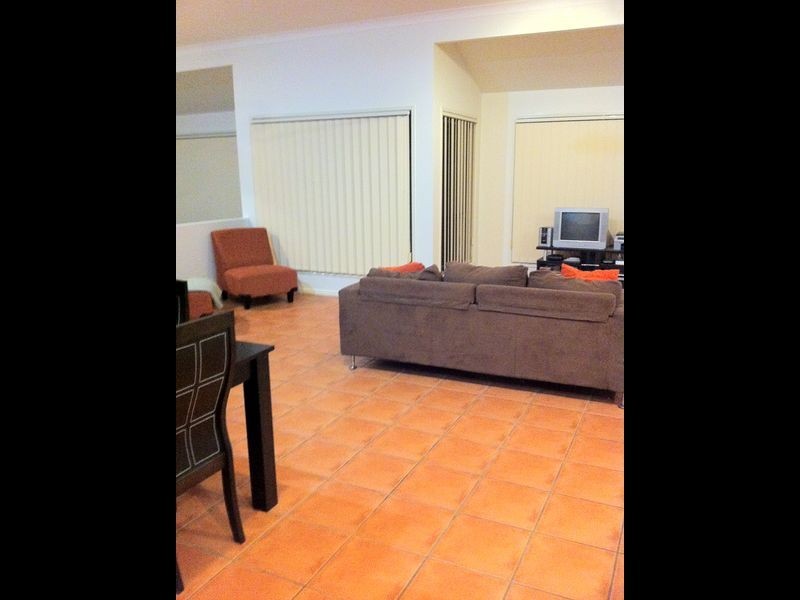 155 Christine Avenue, Burleigh Waters QLD 4220