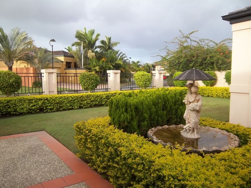 34 Martingale Circuit, Clear Island Waters QLD 4226