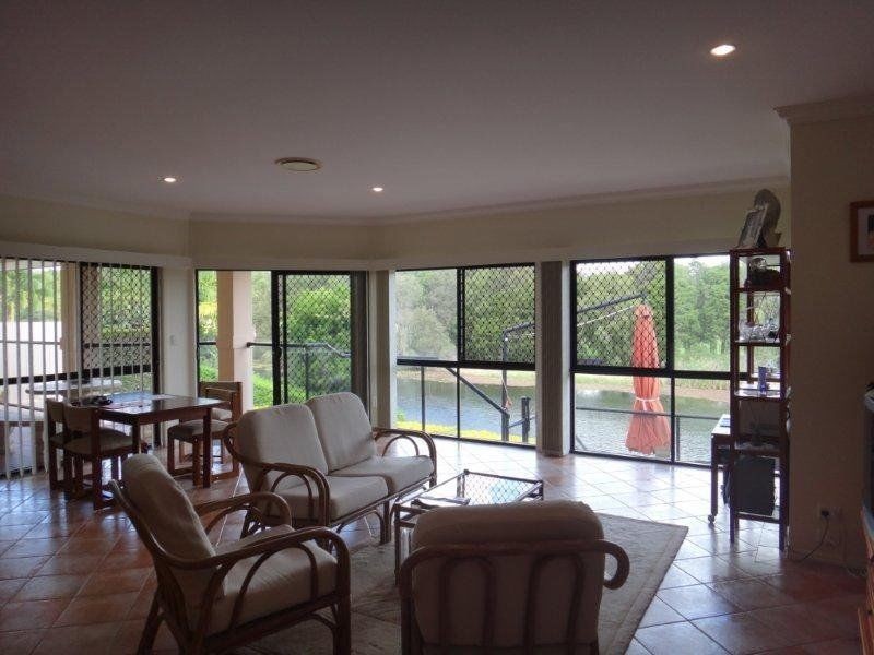 34 Martingale Circuit, Clear Island Waters QLD 4226