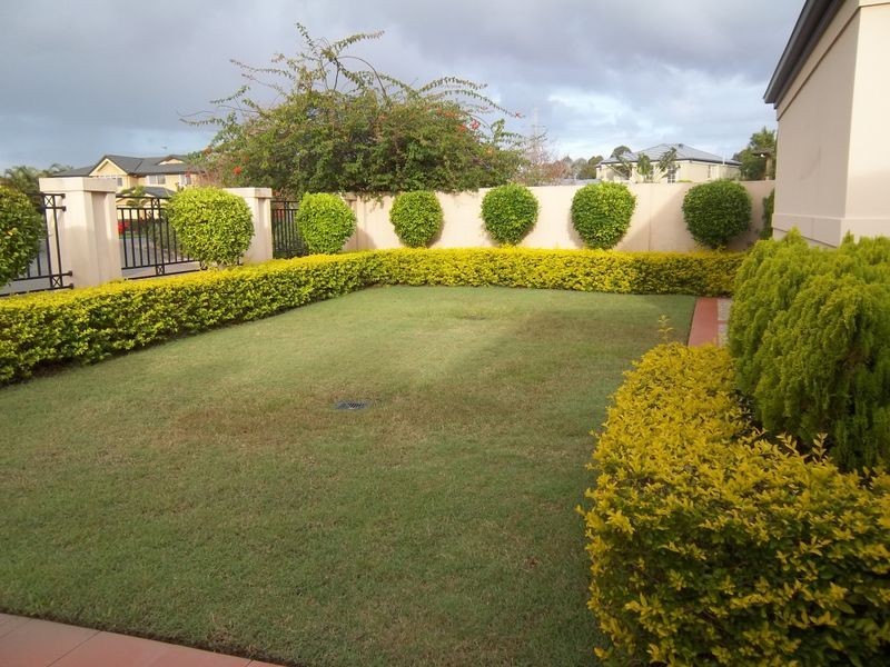 34 Martingale Circuit, Clear Island Waters QLD 4226
