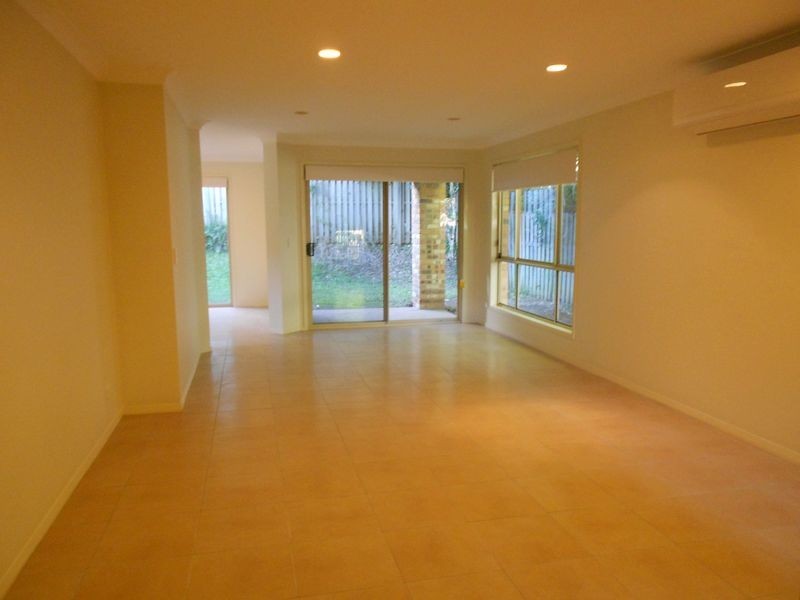 18 Tuggerah Close, Robina QLD 4226