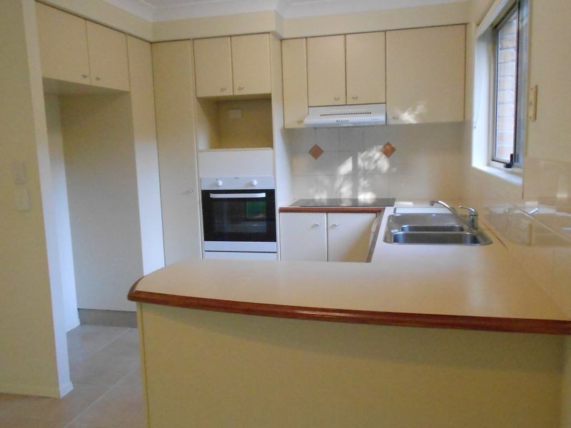 18 Tuggerah Close, Robina QLD 4226