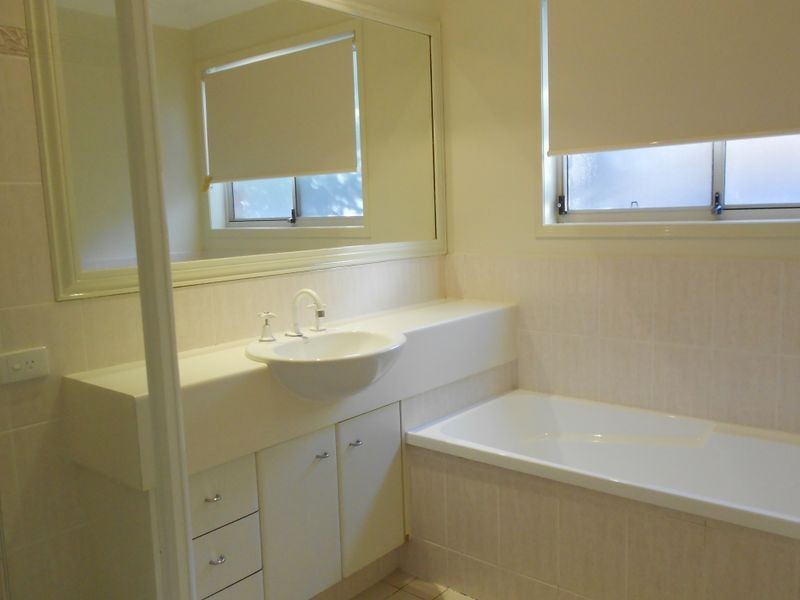 18 Tuggerah Close, Robina QLD 4226