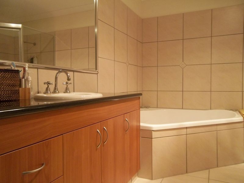 2/11 Mapleton Circuit, Varsity Lakes QLD 4227