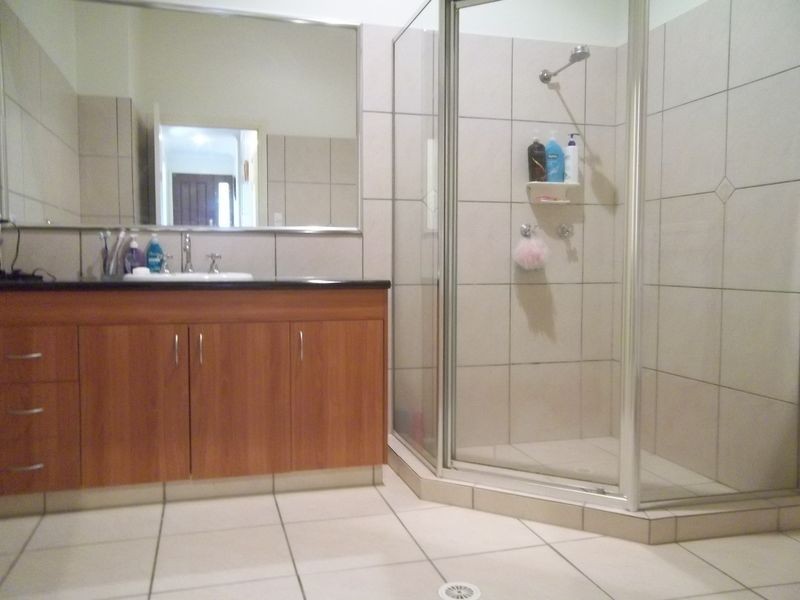 2/11 Mapleton Circuit, Varsity Lakes QLD 4227