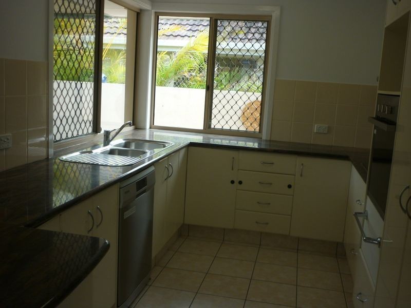 28 Cedarwood Crescent, Robina QLD 4226