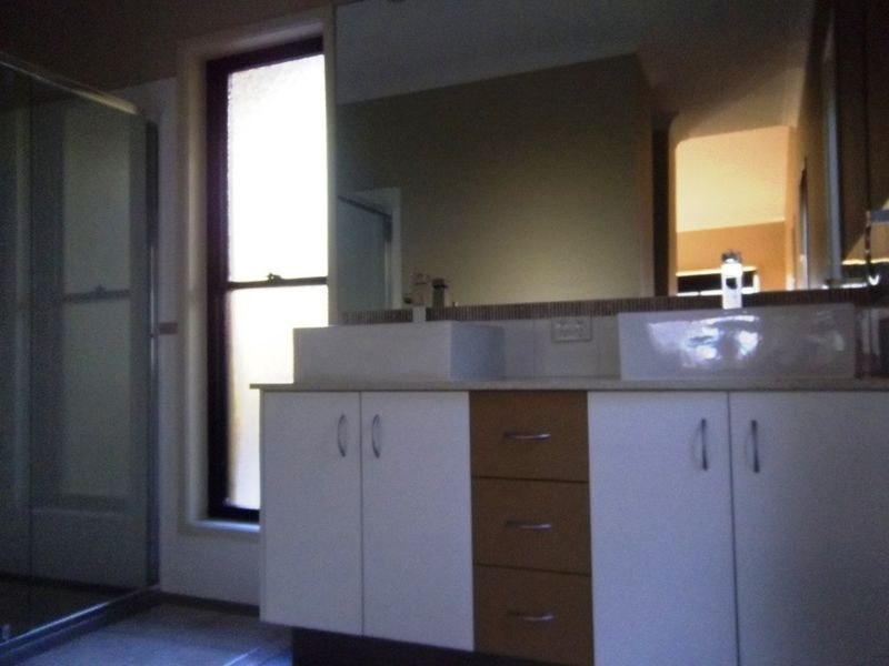 11 Molonglo Close, Reedy Creek QLD 4227