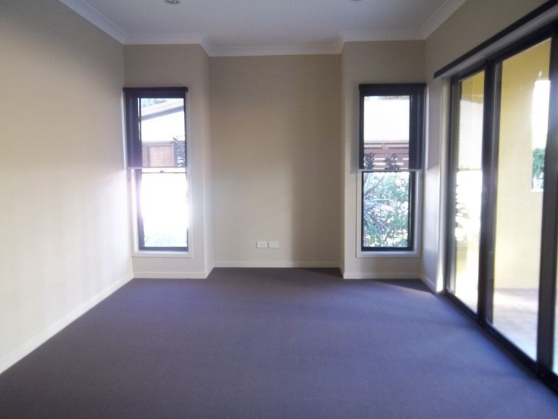 11 Molonglo Close, Reedy Creek QLD 4227