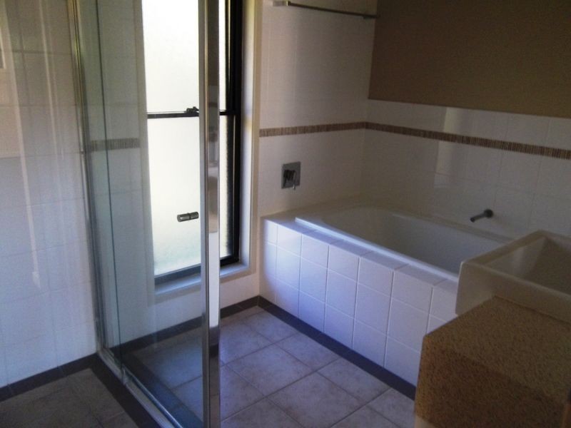 11 Molonglo Close, Reedy Creek QLD 4227