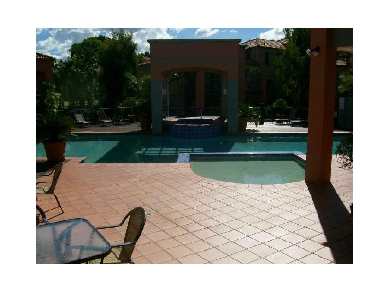119/20 Fairway Drive, Clear Island Waters QLD 4226