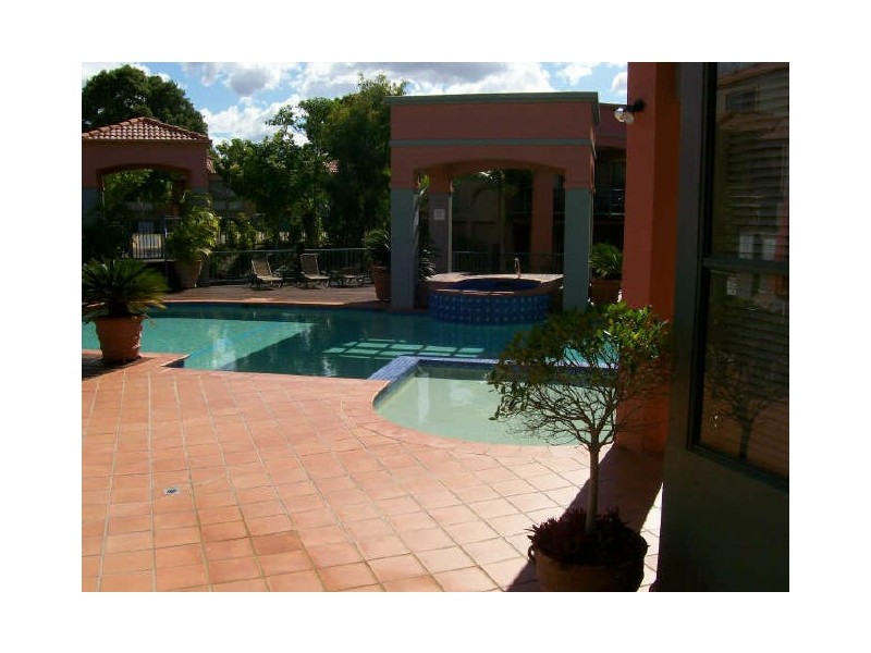 119/20 Fairway Drive, Clear Island Waters QLD 4226