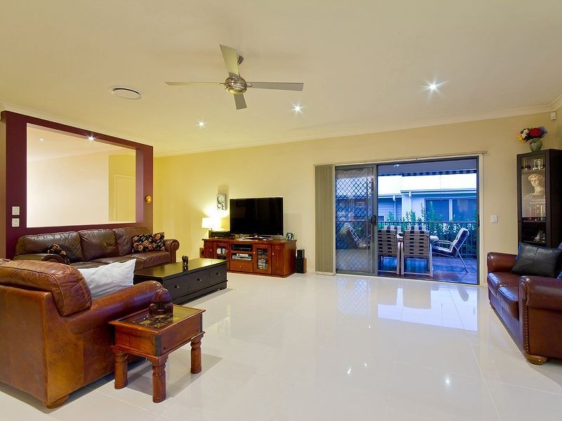 18 Wyangan Valley Way, Mudgeeraba QLD 4213