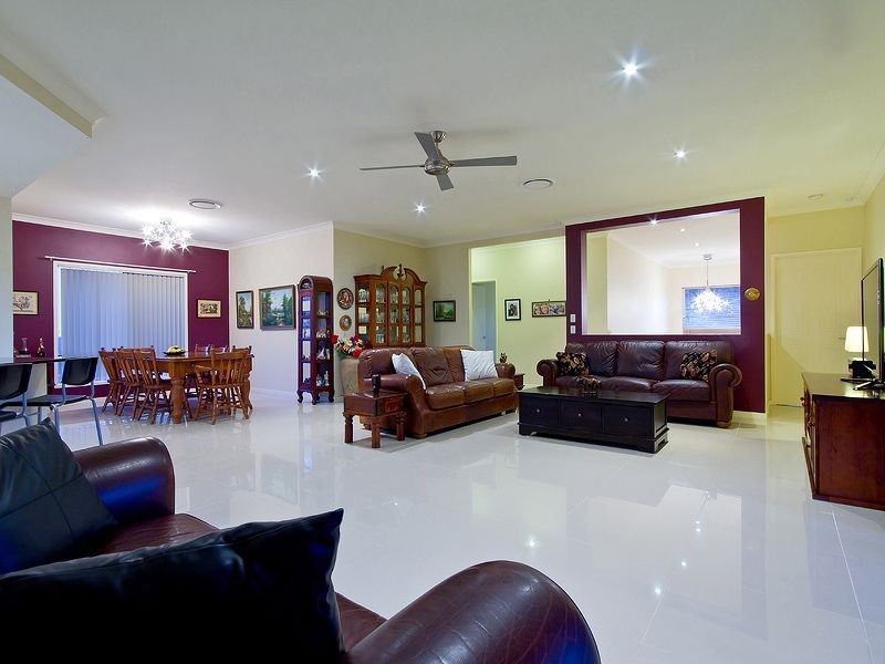 18 Wyangan Valley Way, Mudgeeraba QLD 4213