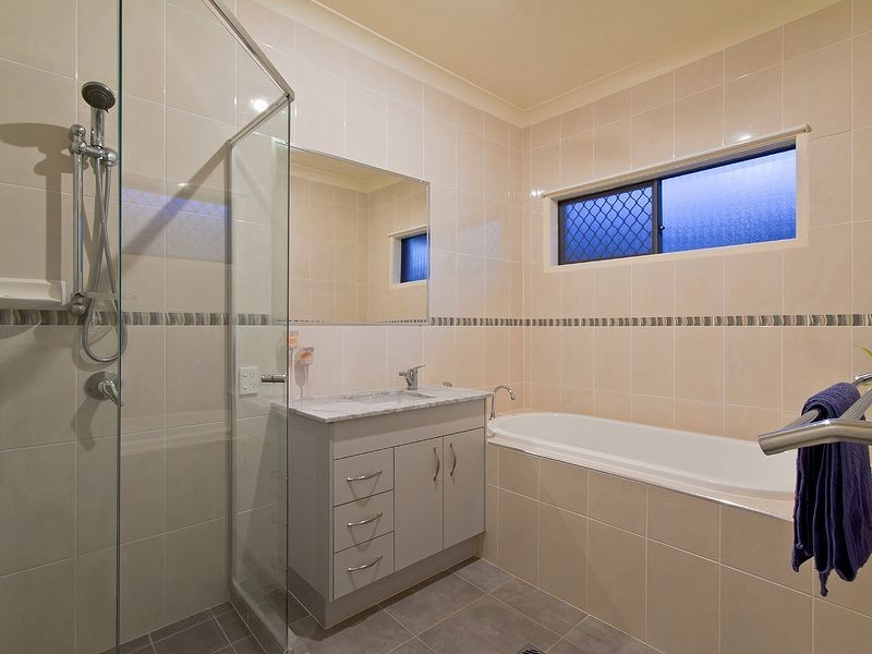 18 Wyangan Valley Way, Mudgeeraba QLD 4213