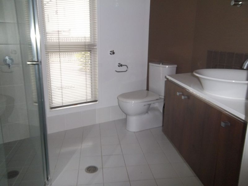 7/11 Cezaire Avenue, Varsity Lakes QLD 4227