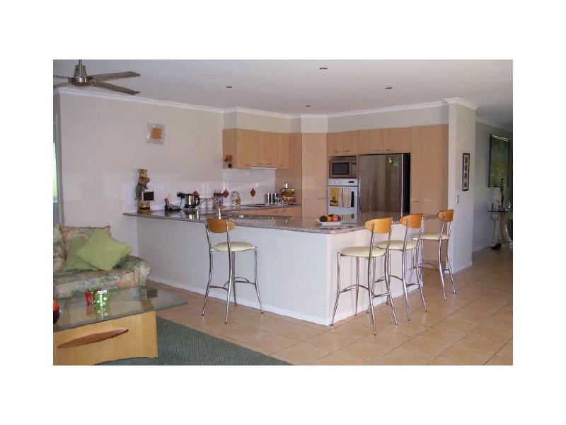 2 Bedford Crescent, Mudgeeraba QLD 4213