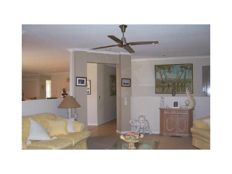 2 Bedford Crescent, Mudgeeraba QLD 4213